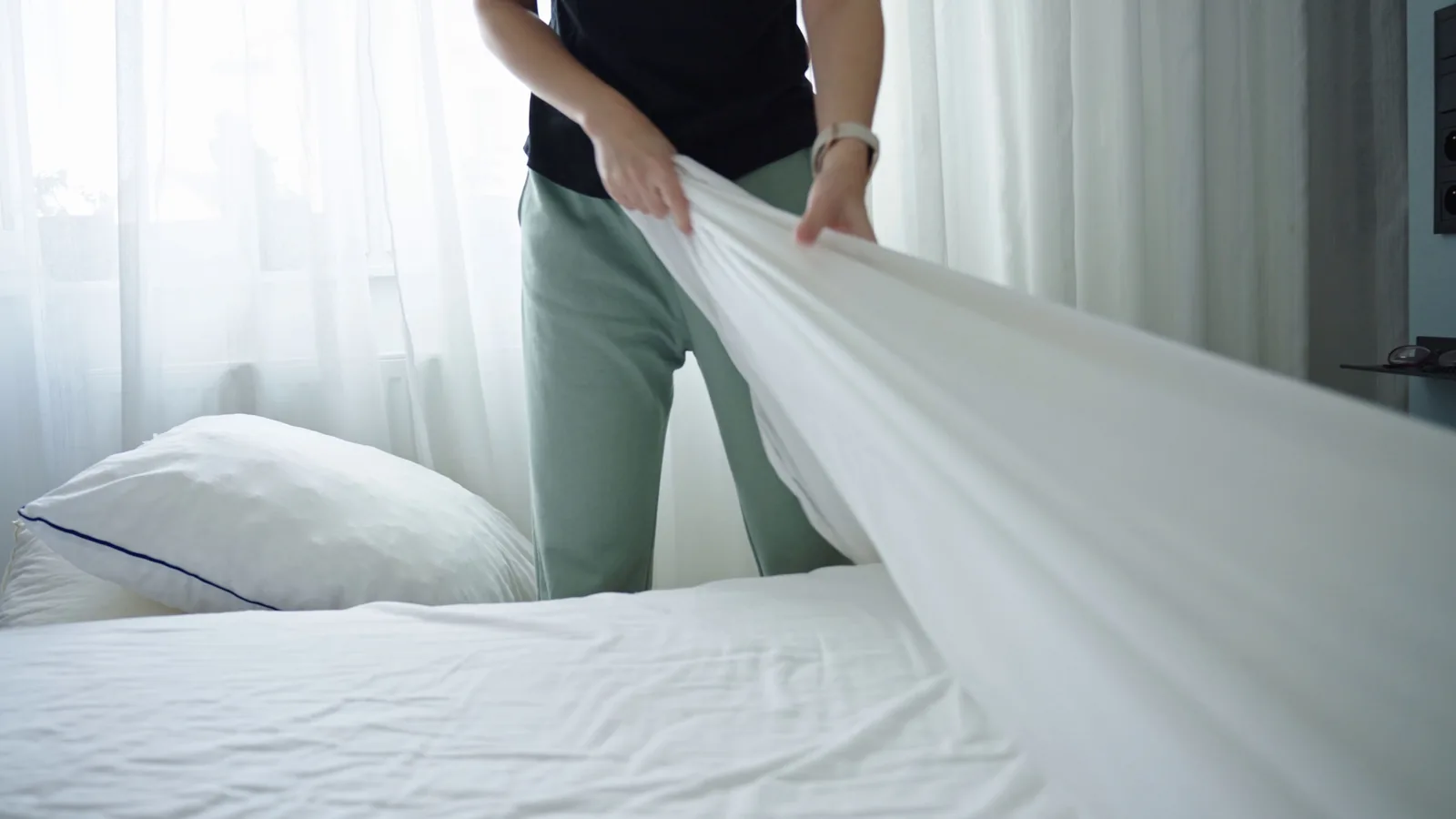 How To Compare Linen And Cotton Bedding For Everyday Care