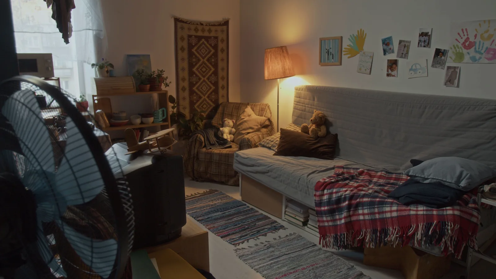 How To Create A Fold Away Home Office In A Small Flat