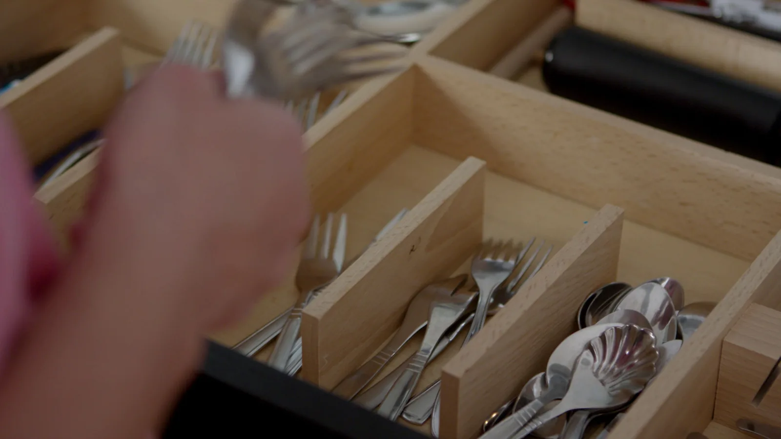 How To Measure Kitchen Drawers For Removable Cutlery Inserts